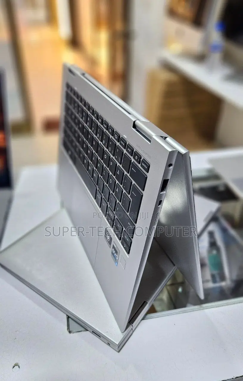 New Laptop HP EliteBook 1040 G8 16GB Intel Core i7 SSD 512GB