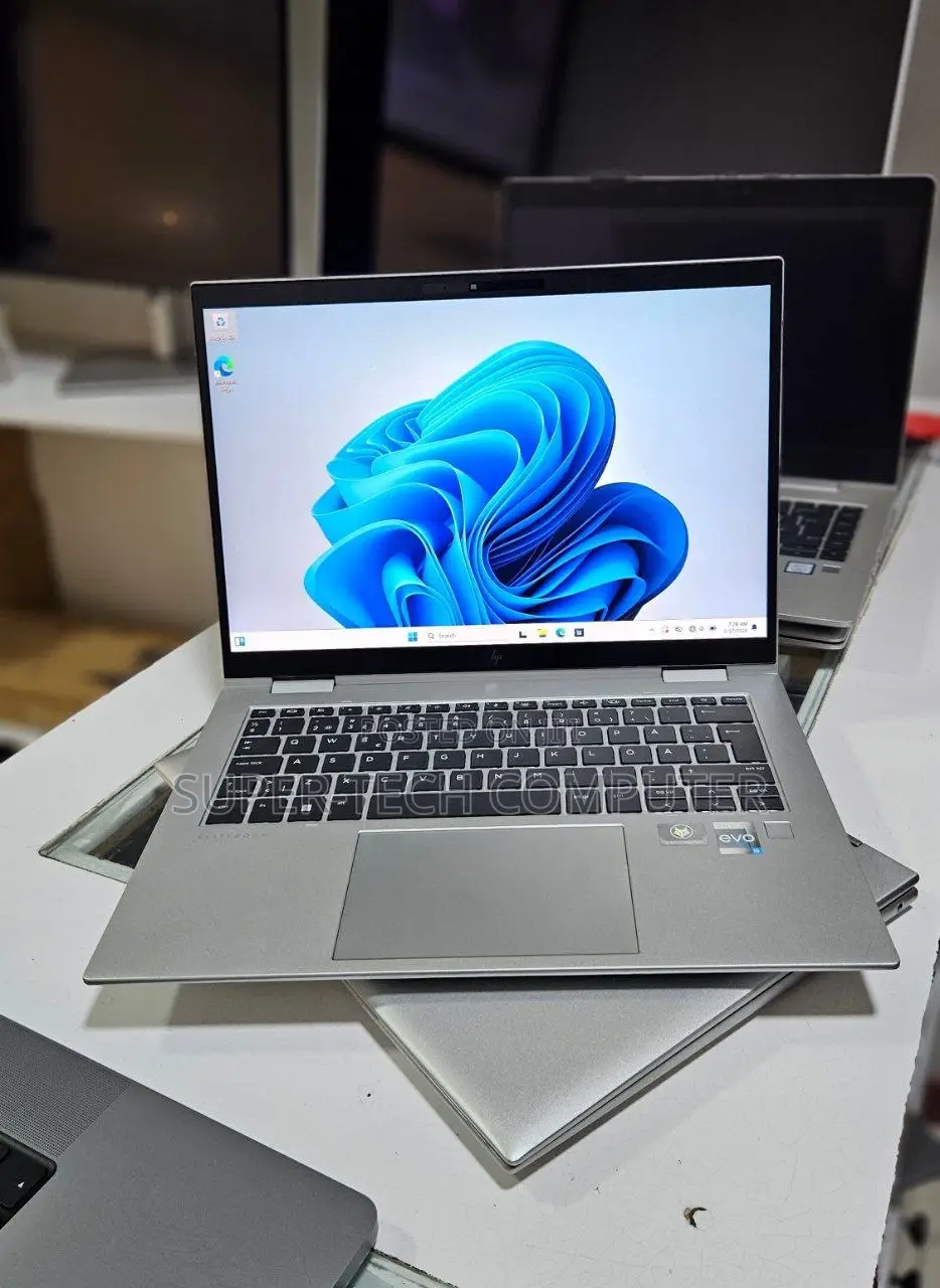 New Laptop HP EliteBook 1040 G8 16GB Intel Core i7 SSD 512GB