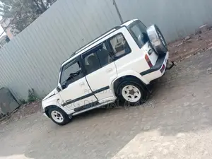 Suzuki Vitara 1997 White