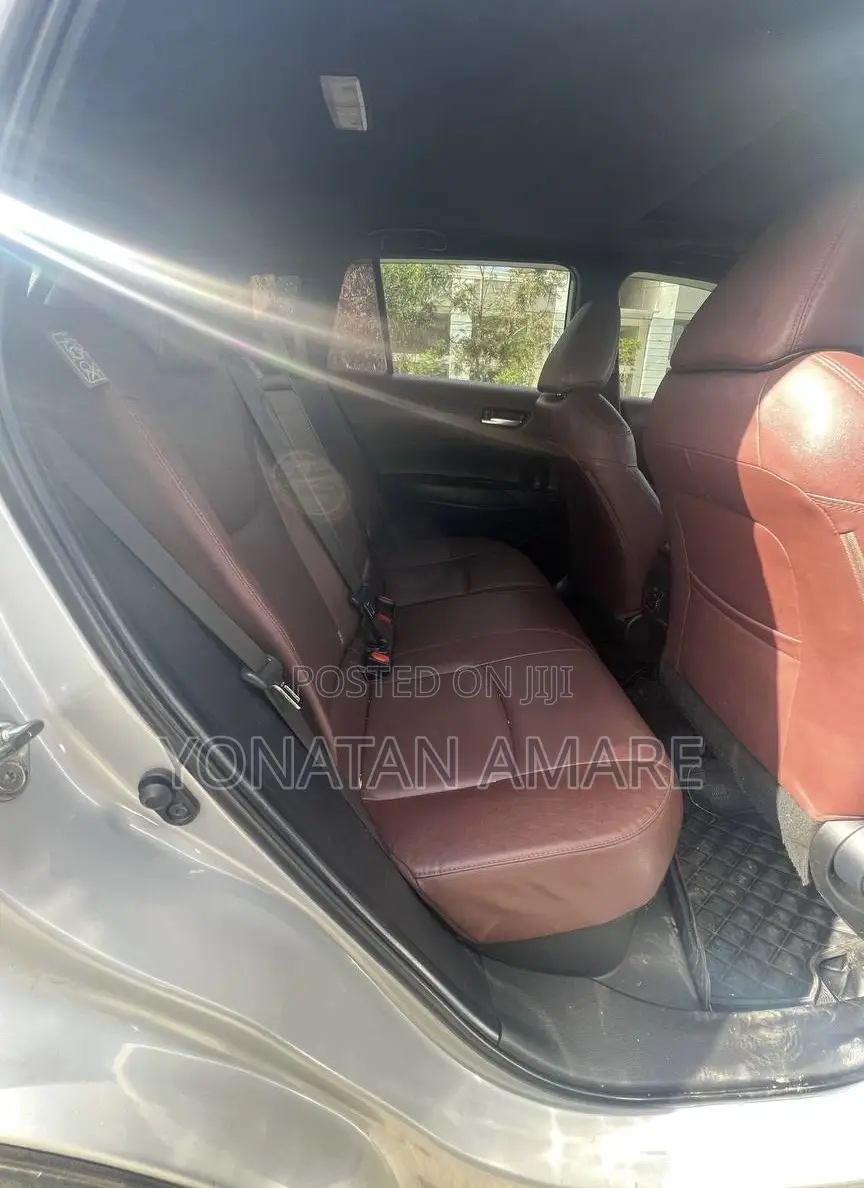 Toyota Corolla Cross Hybrid 2023 Silver