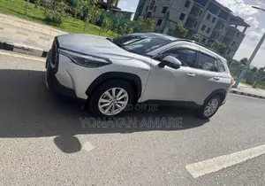 Toyota Corolla Cross Hybrid 2023 Silver