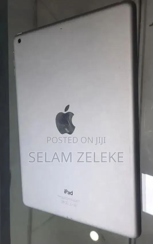 New Apple iPad Air 64 GB Silver