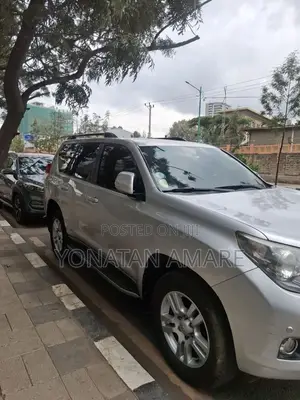 Toyota Land Cruiser Prado 2012 Silver
