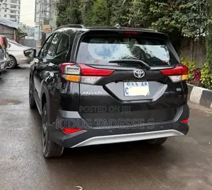 Toyota Rush 2022 Black