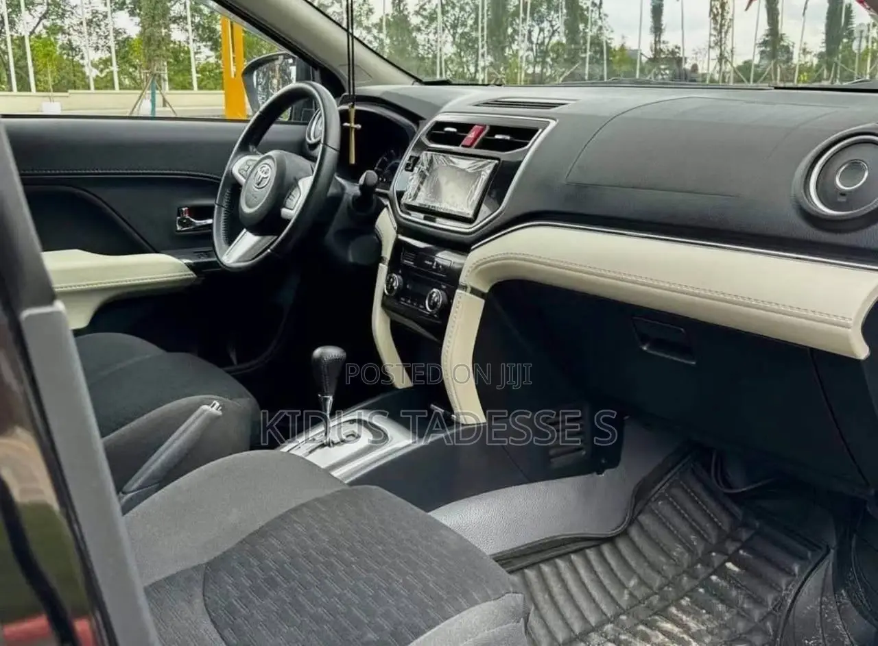 Toyota Rush 2022 Black