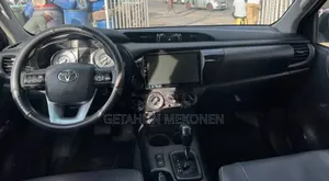 Toyota Hilux 2022 Silver