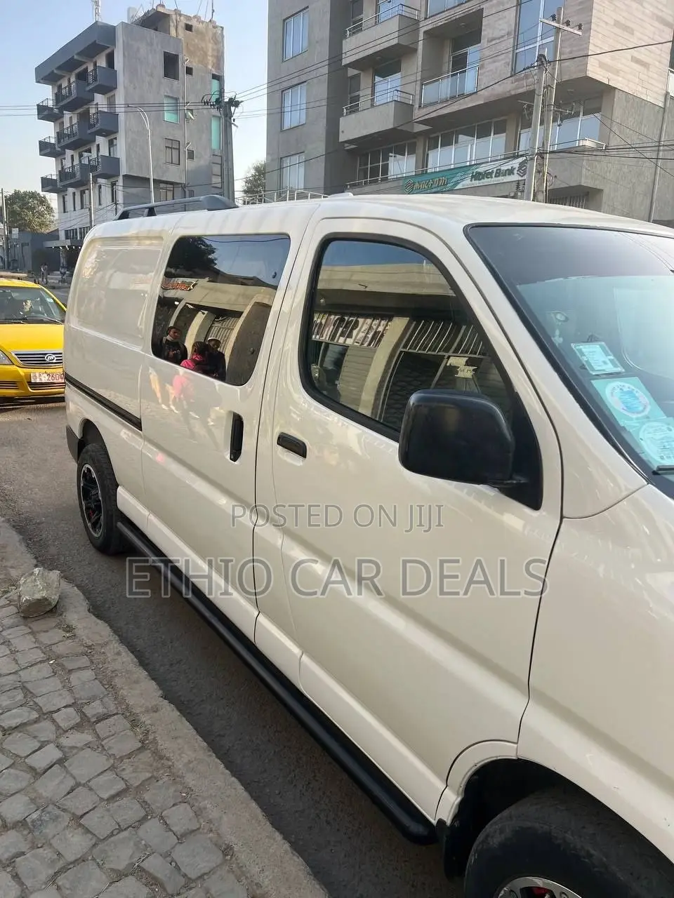 Toyota HiAce 2009 White
