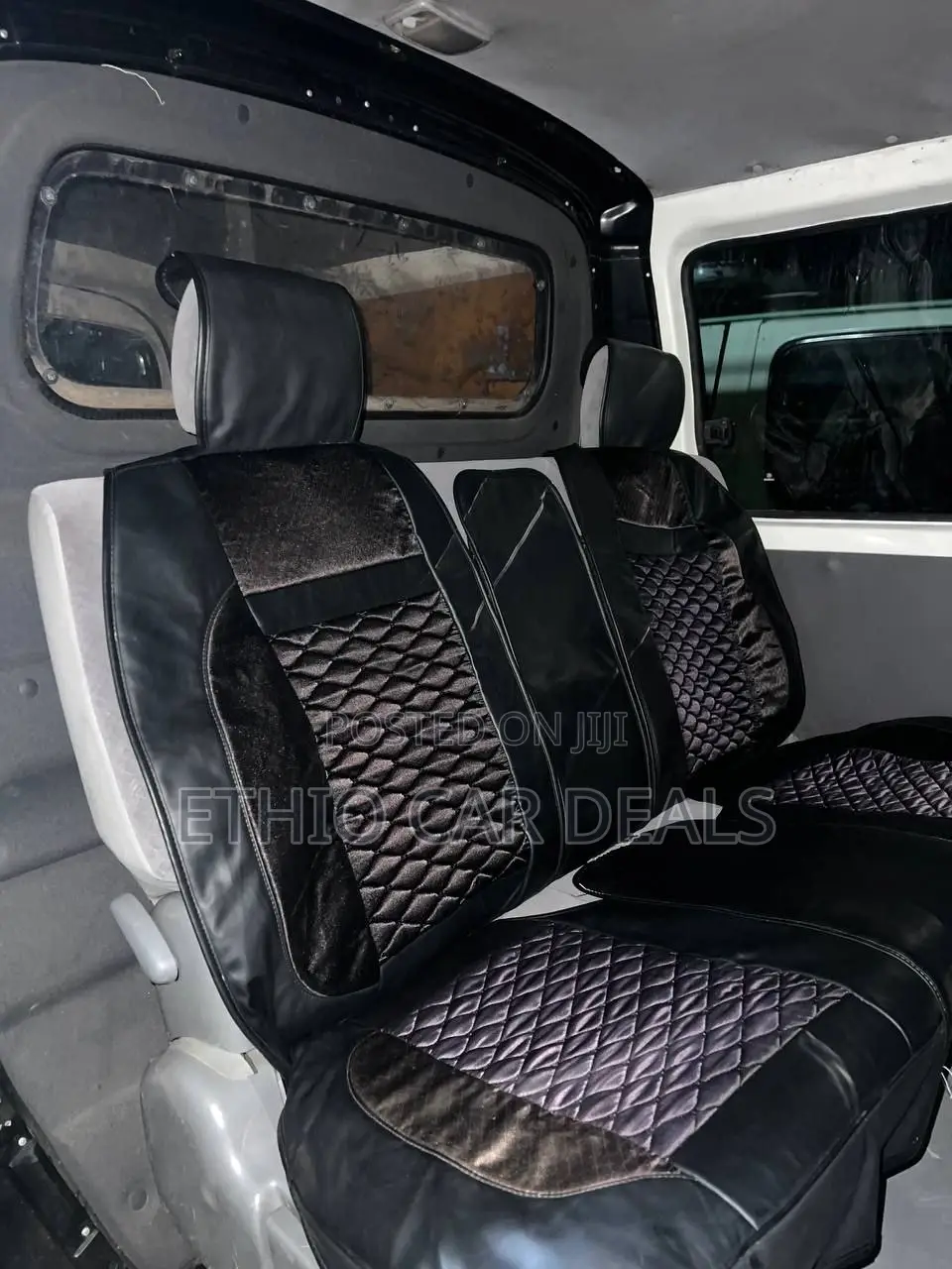 Toyota HiAce 2009 White