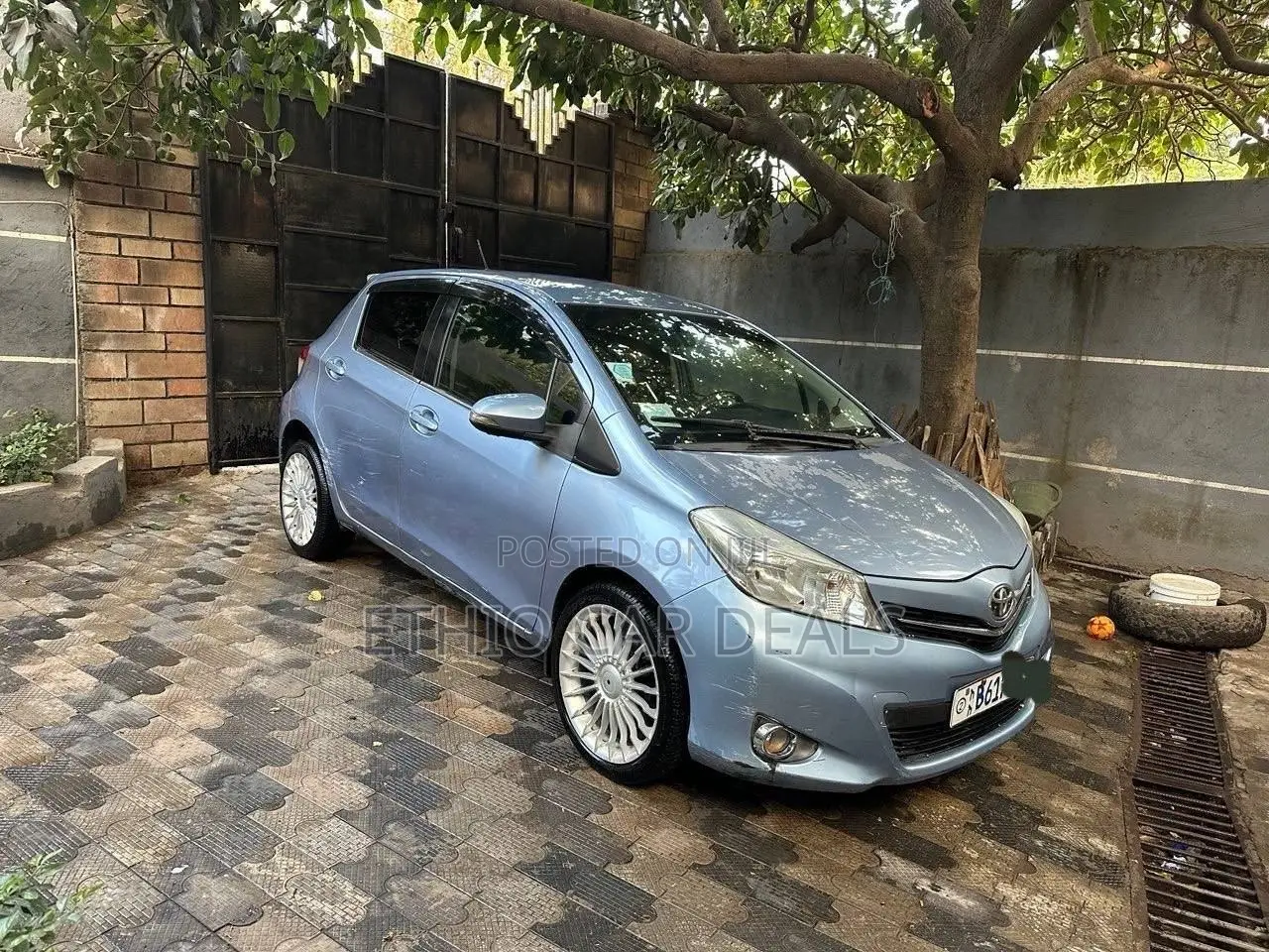 Toyota Yaris 2011 Blue