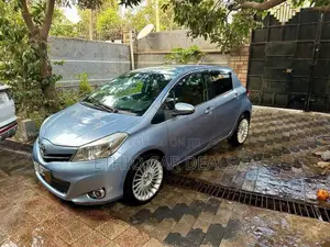 Toyota Yaris 2011 Blue