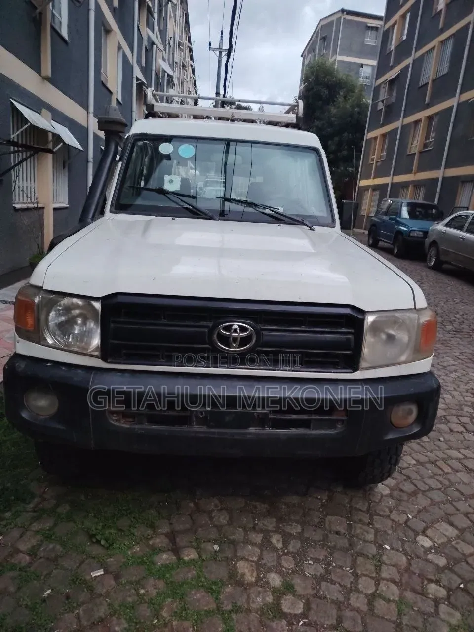 Toyota Land Cruiser 2012 White
