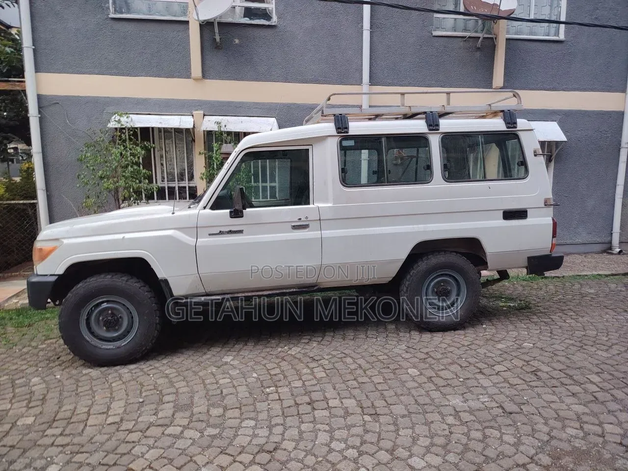 Toyota Land Cruiser 2012 White