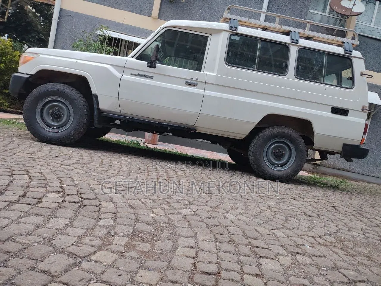 Toyota Land Cruiser 2012 White