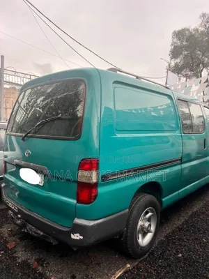 Toyota HiAce 2000