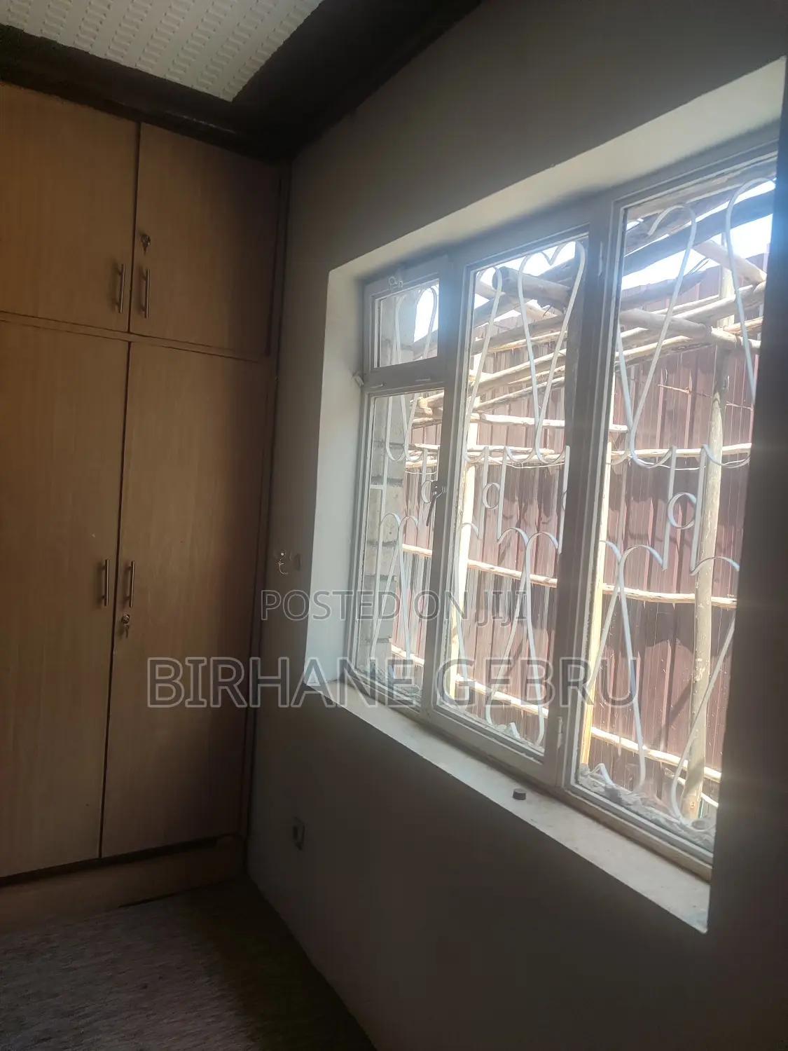 Villa House Rent for Resturant Bergery and Other