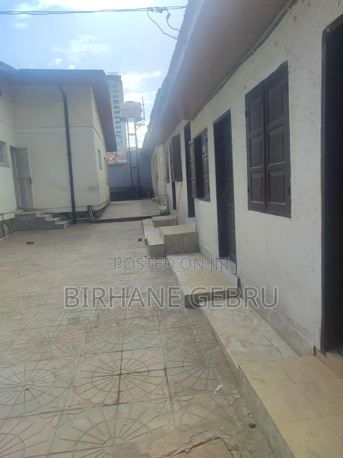 Villa House Rent for Resturant Bergery and Other