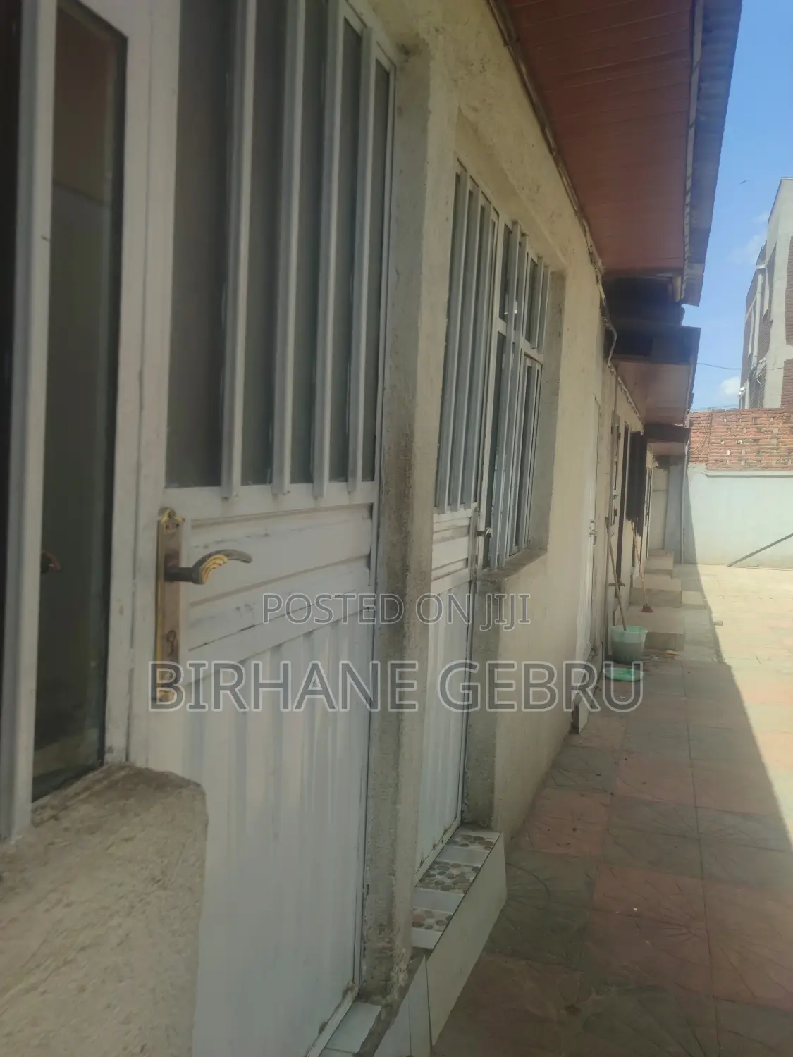 Villa House Rent for Resturant Bergery and Other
