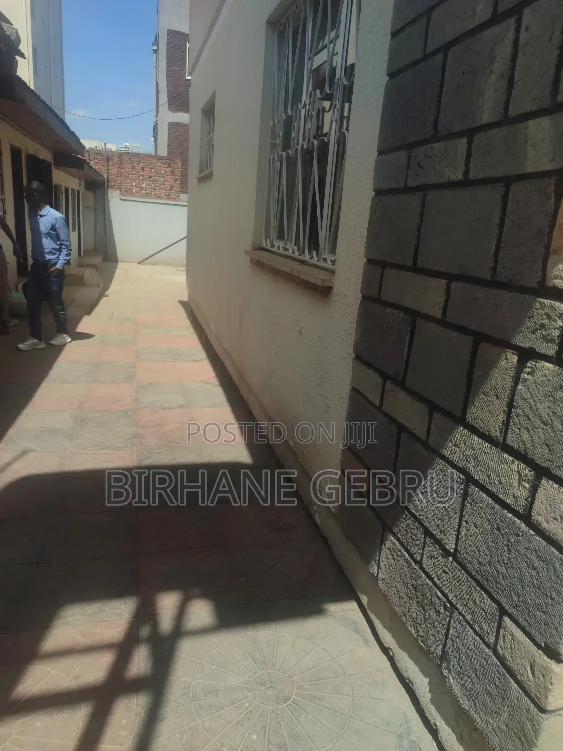 Villa House Rent for Resturant Bergery and Other
