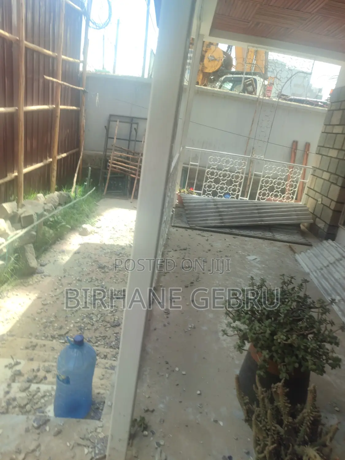 Villa House Rent for Resturant Bergery and Other
