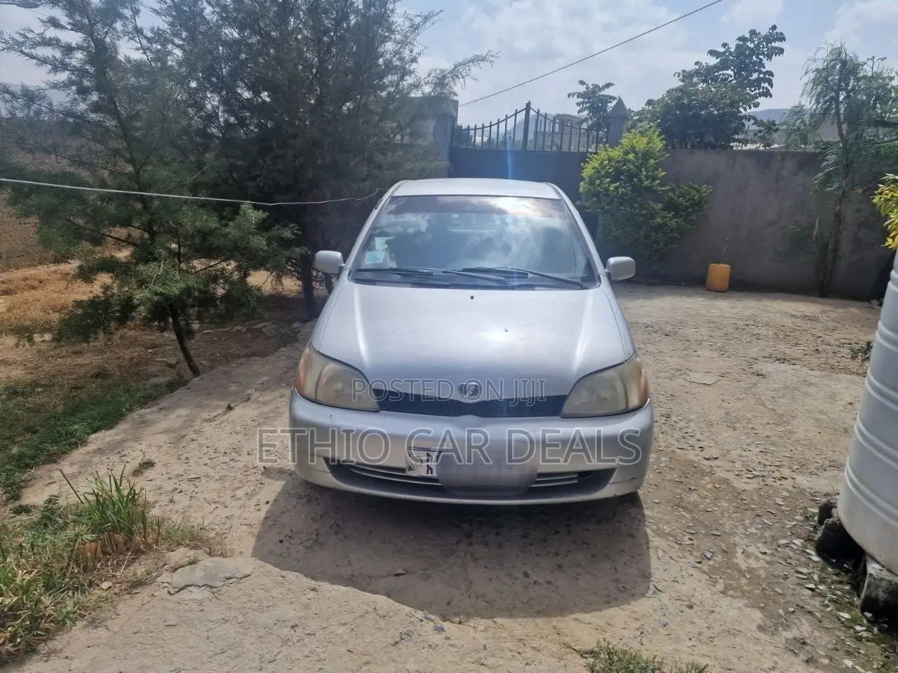 Toyota Platz 2002 Silver