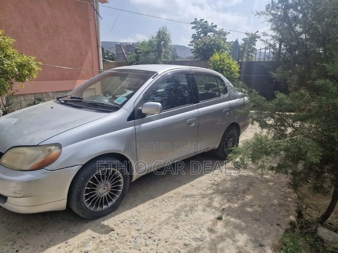 Toyota Platz 2002 Silver