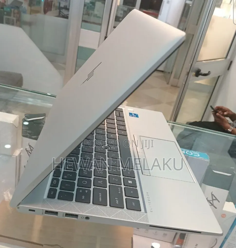 New Laptop HP EliteBook 840 G8 16GB Intel Core i5 SSD 512GB