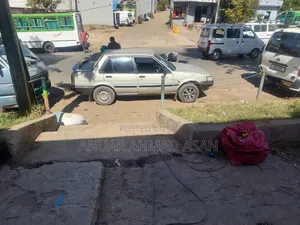 Toyota Corolla 1987 Silver