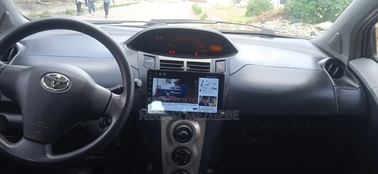Toyota Yaris 2010 Silver
