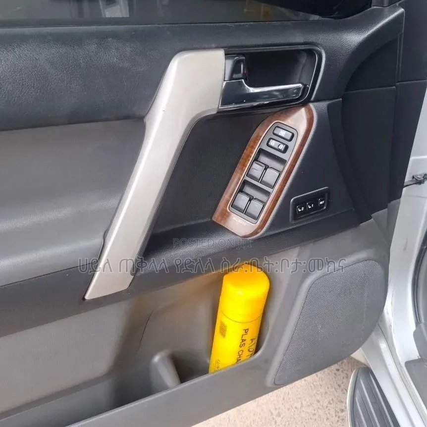 Toyota Land Cruiser Prado 2012 Silver