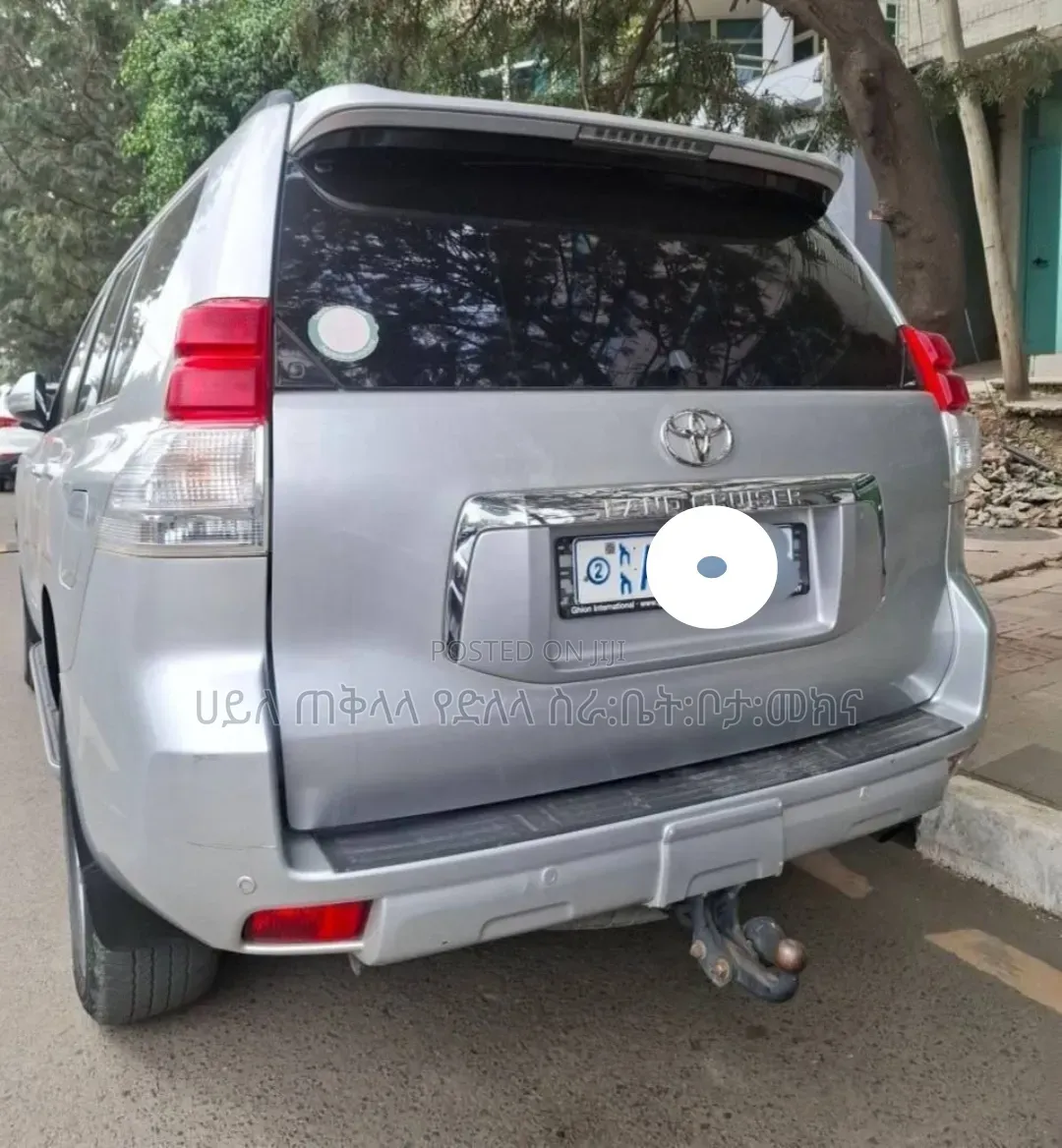 Toyota Land Cruiser Prado 2012 Silver