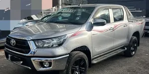 Toyota Hilux 2022 Silver