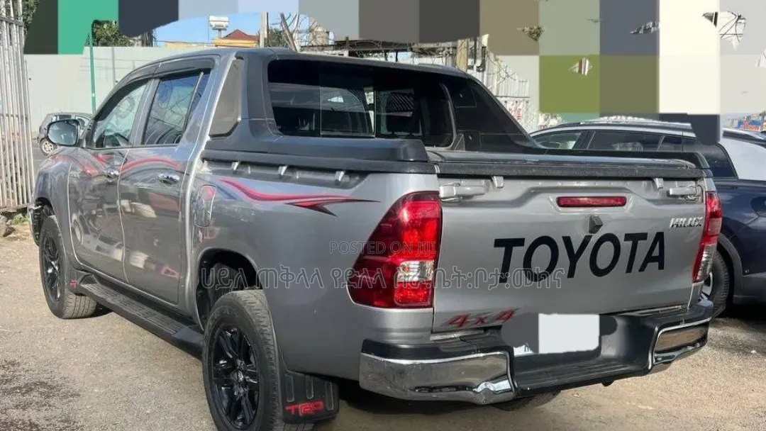 Toyota Hilux 2022 Silver