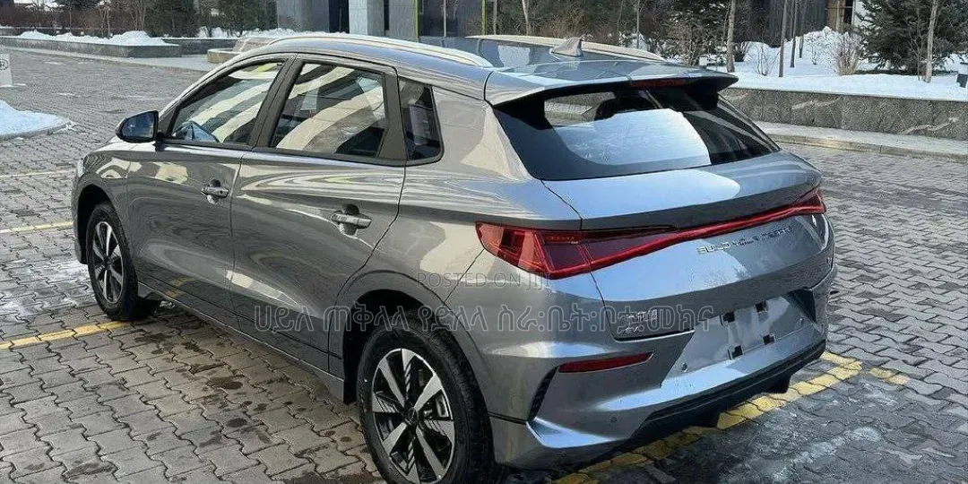 New BYD E2 43 kWh 94 hp FWD 2025 Gray