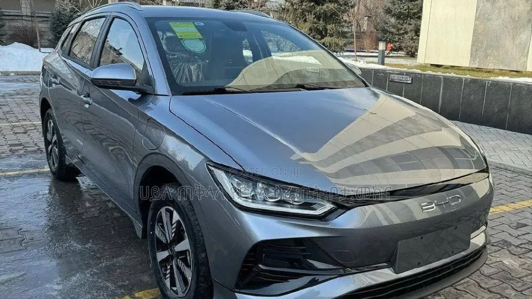 New BYD E2 43 kWh 94 hp FWD 2025 Gray