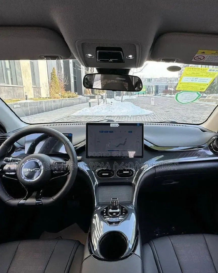 New BYD E2 43 kWh 94 hp FWD 2025 Gray