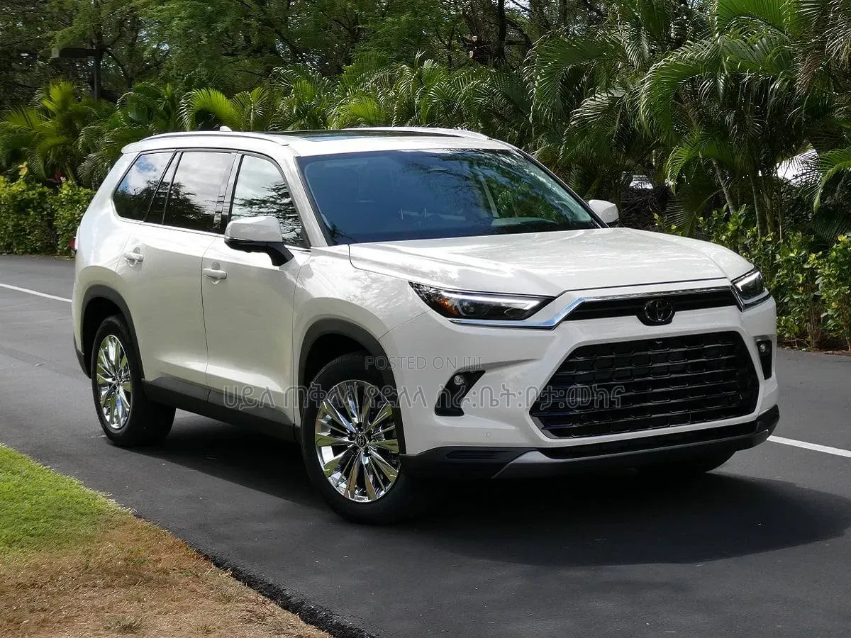 New Toyota Grand Highlander Hybrid 2024 Off white