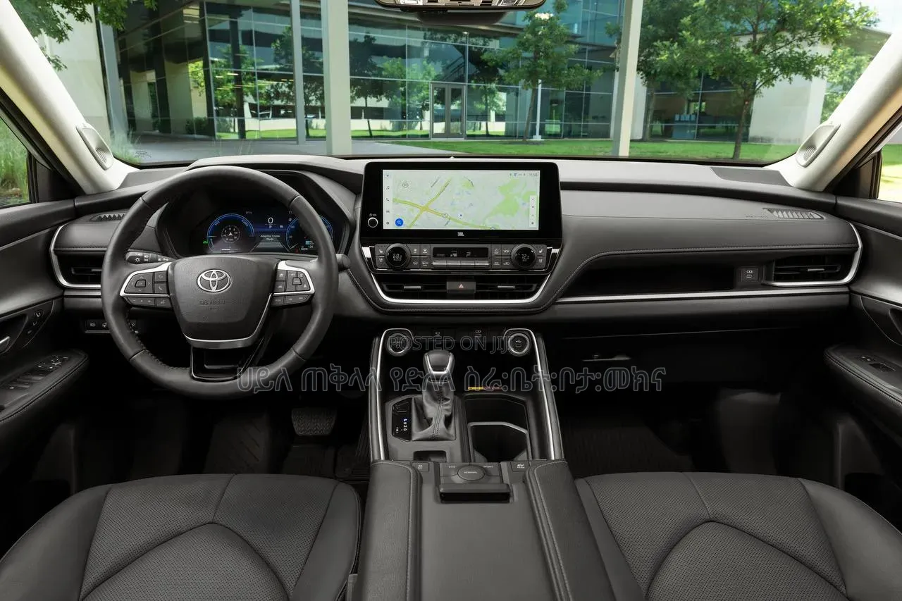 New Toyota Grand Highlander Hybrid 2024 Off white