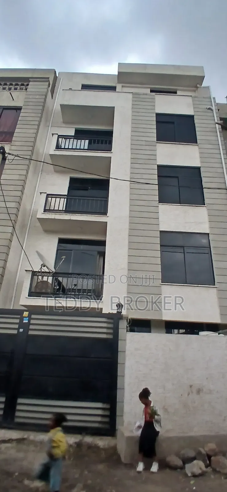 8bdrm House in Haile Garment, Nifas Silk-Lafto for sale
