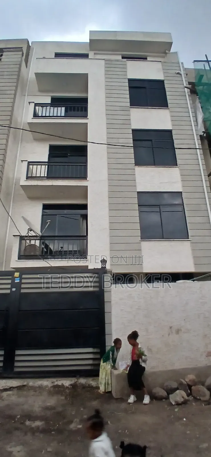 8bdrm House in Haile Garment, Nifas Silk-Lafto for sale