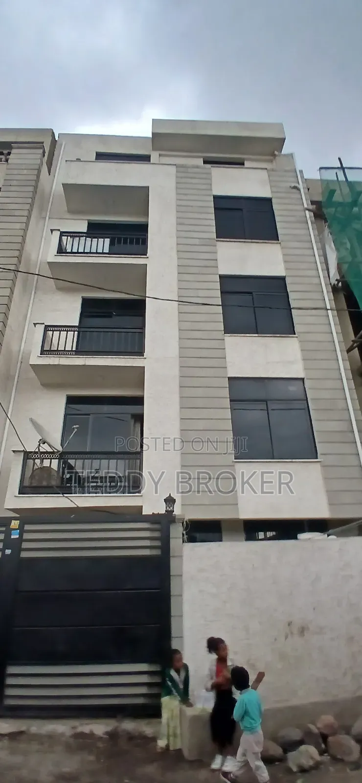 8bdrm House in Haile Garment, Nifas Silk-Lafto for sale