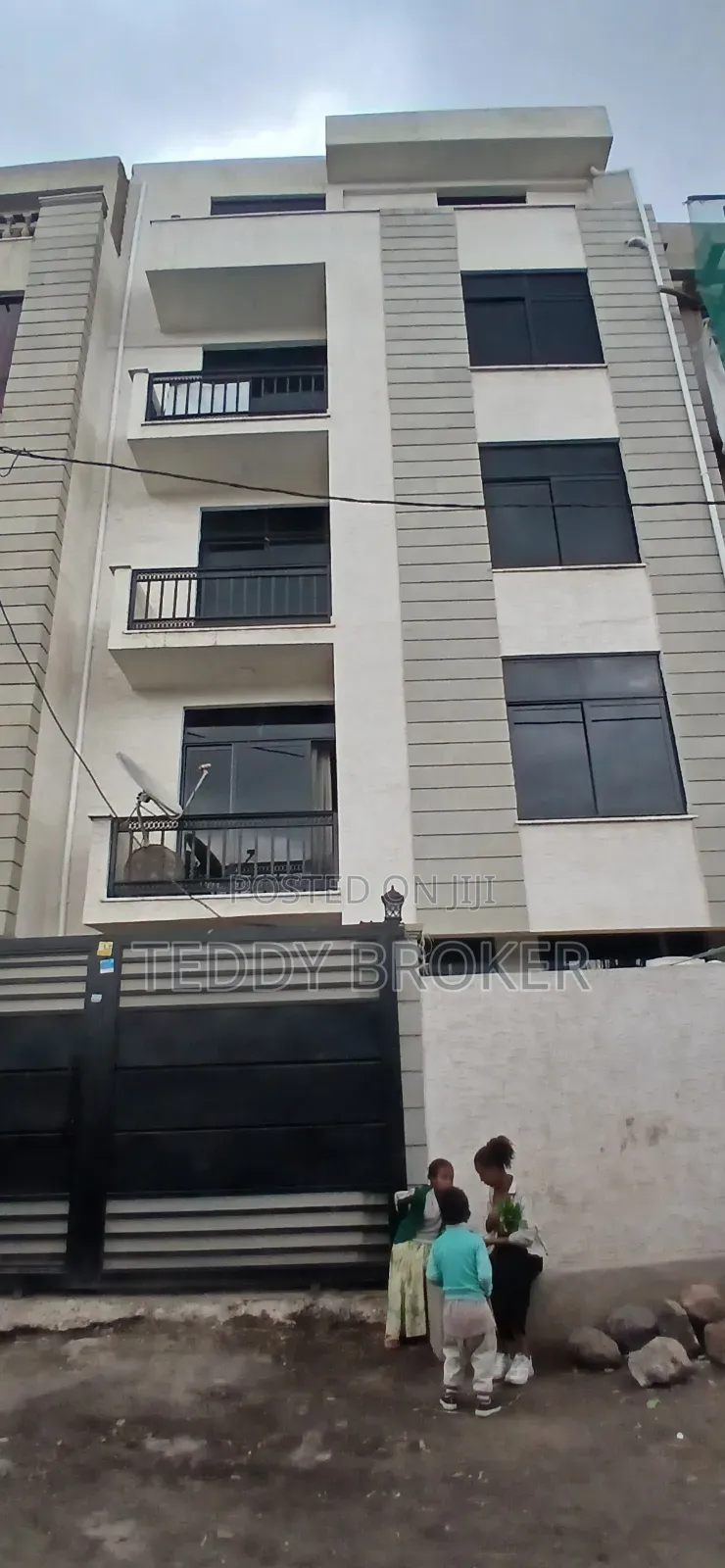 8bdrm House in Haile Garment, Nifas Silk-Lafto for sale