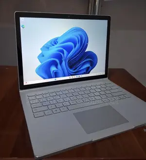 New Laptop Microsoft Surface Book 2 16GB Intel Core i7 SSD 512GB