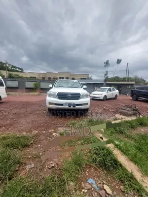 Toyota Land Cruiser 5.7 V8 2011 White