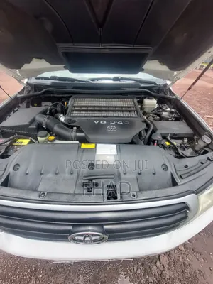 Toyota Land Cruiser 5.7 V8 2011 White