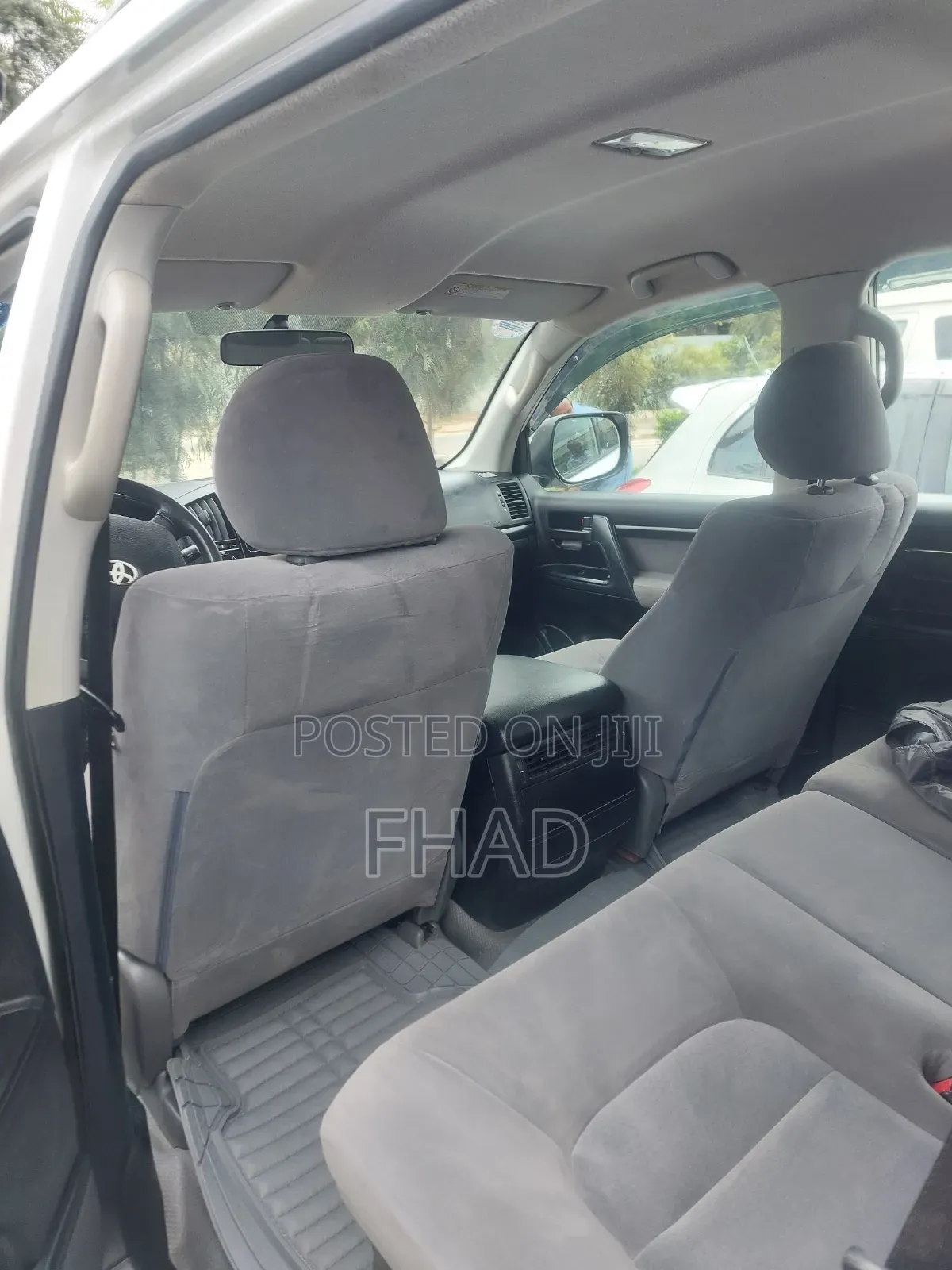 Toyota Land Cruiser 5.7 V8 2011 White