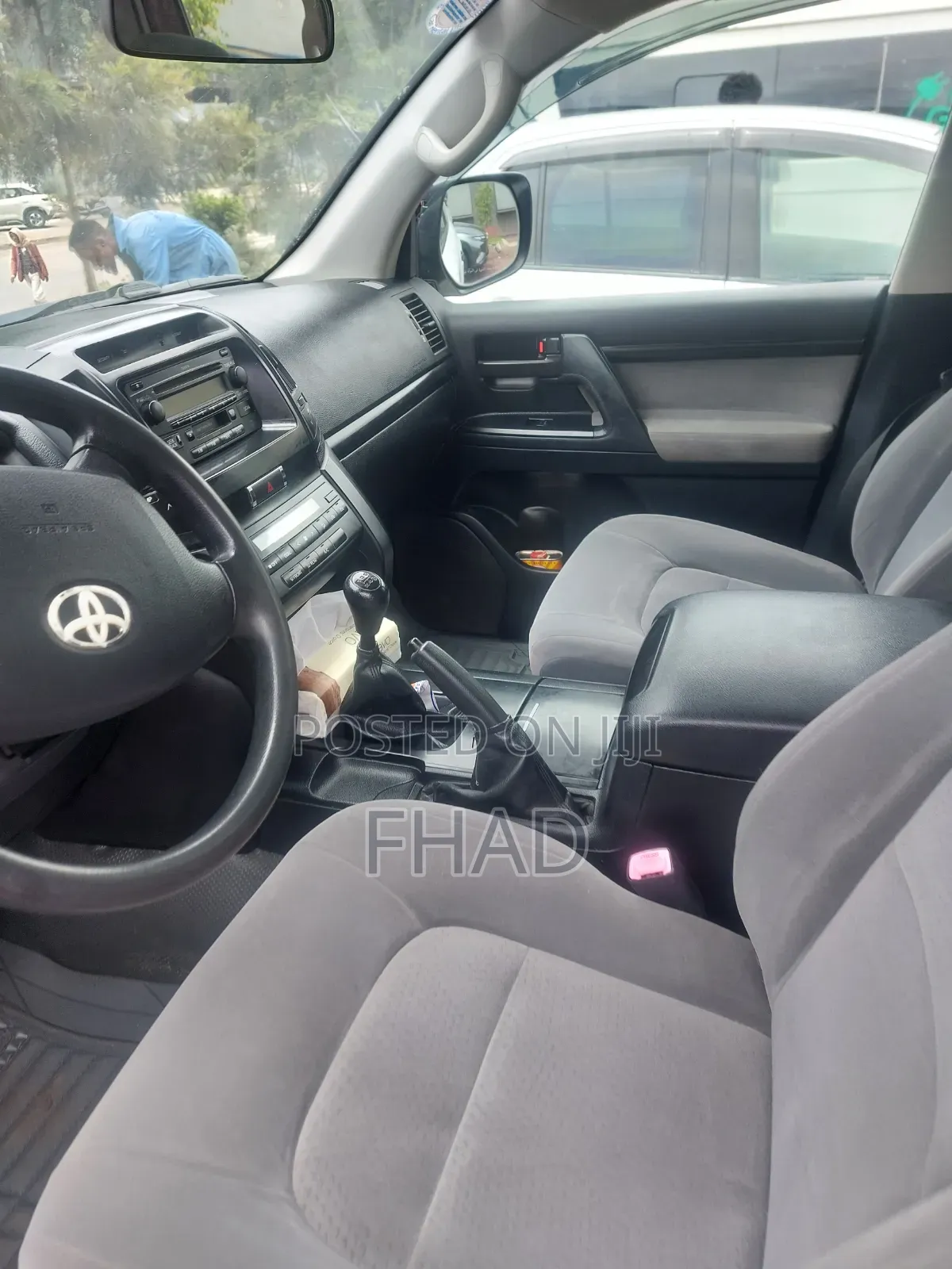 Toyota Land Cruiser 5.7 V8 2011 White