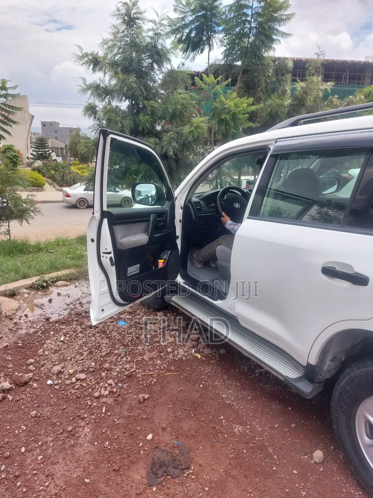 Toyota Land Cruiser 5.7 V8 2011 White