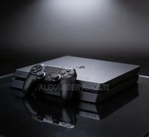 Playstation 4 Slim