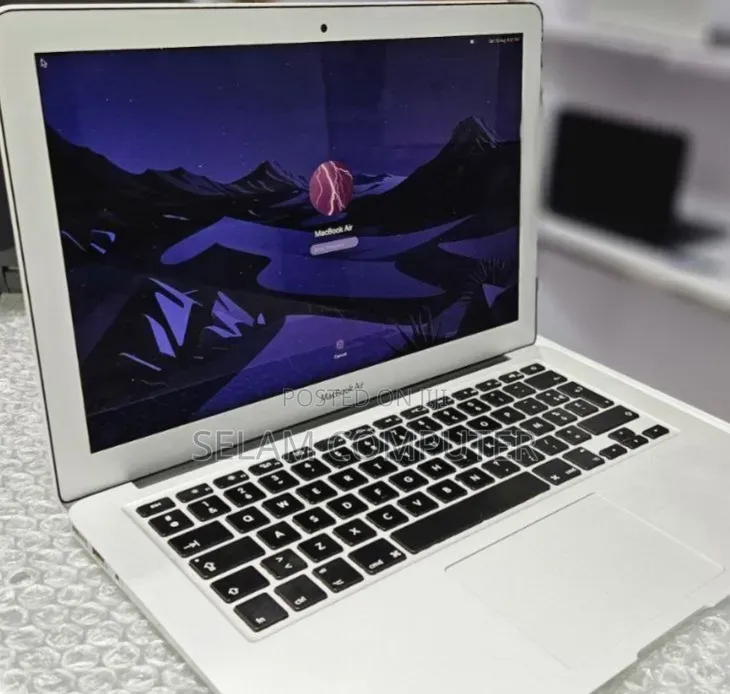 New Laptop Apple MacBook Air 2020 M1 8GB Intel Core i7 SSD 512GB
