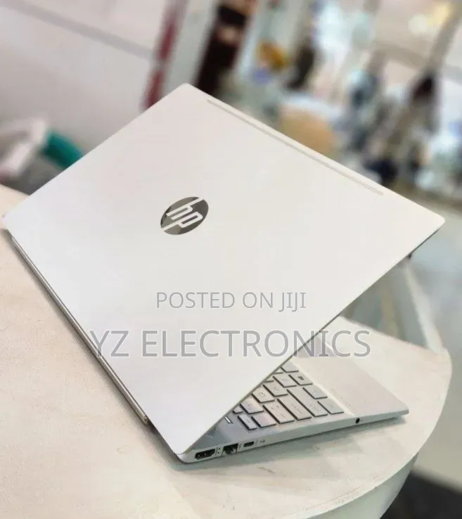 New Laptop HP Pavilion 15 8GB Intel Core i5 SSD 1T